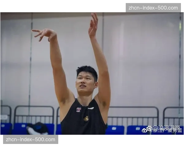 浙江广厦队内训练,胡金秋进行个人恢复性练习 浙江广厦队内训练,胡金秋进行个人恢复性练习