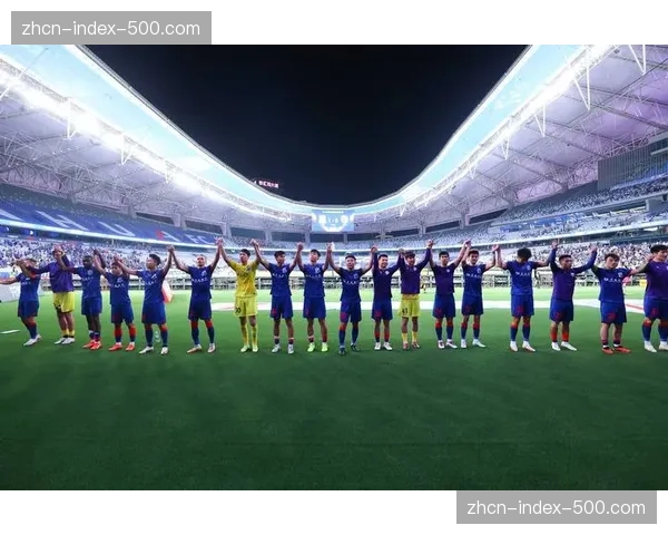 【2026年4月中超联赛·赛中·特写特写:申花主场北看台巨型Tifo致敬俱乐部成立三十周年 【2026年4月中超联赛·赛中·特写特写:申花主场北看台巨型Tifo致敬俱乐部成立三十周年